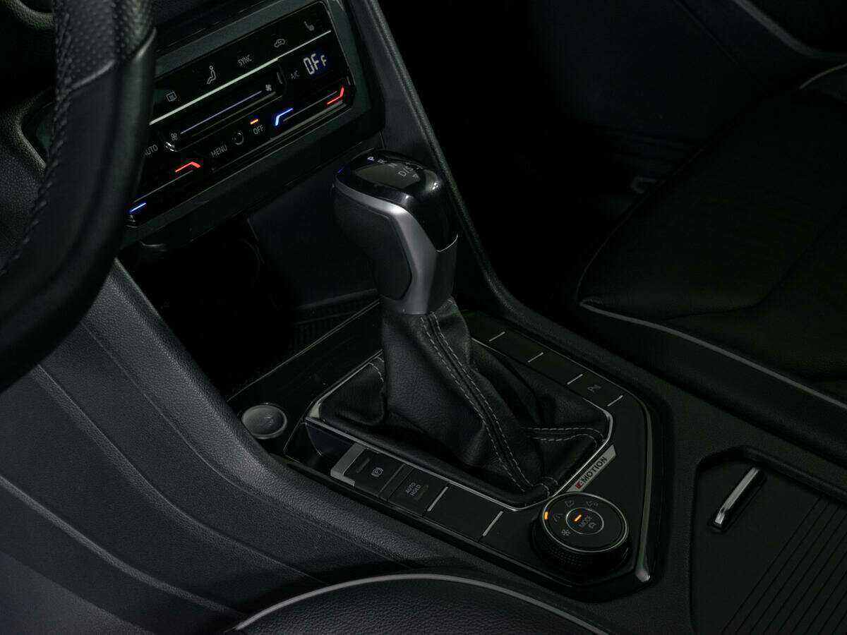 Купить Volkswagen Tiguan, 2021, 88 371 км, фото №18