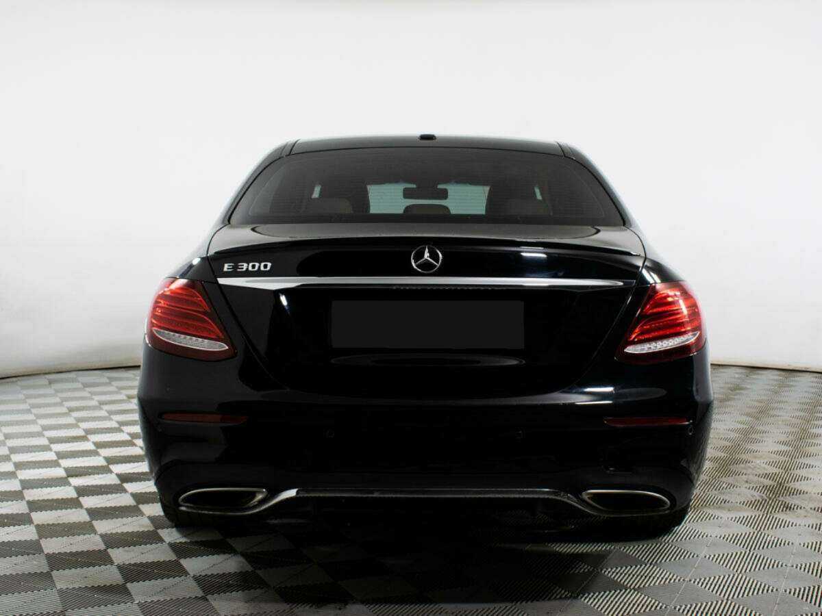 Купить Mercedes-Benz E-Класс 300, 2017, 129 604 км, фото №5