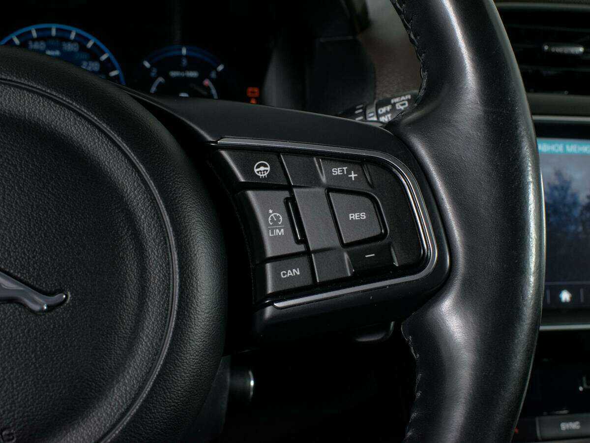 Купить Jaguar F-Pace, 2016, 143 002 км, фото №18