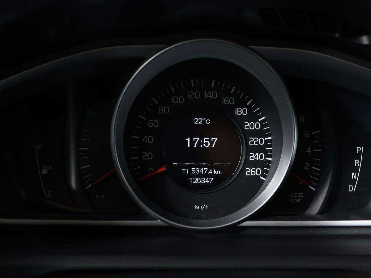 Купить Volvo V40 Cross Country, 2014, 125 400 км, фото №9