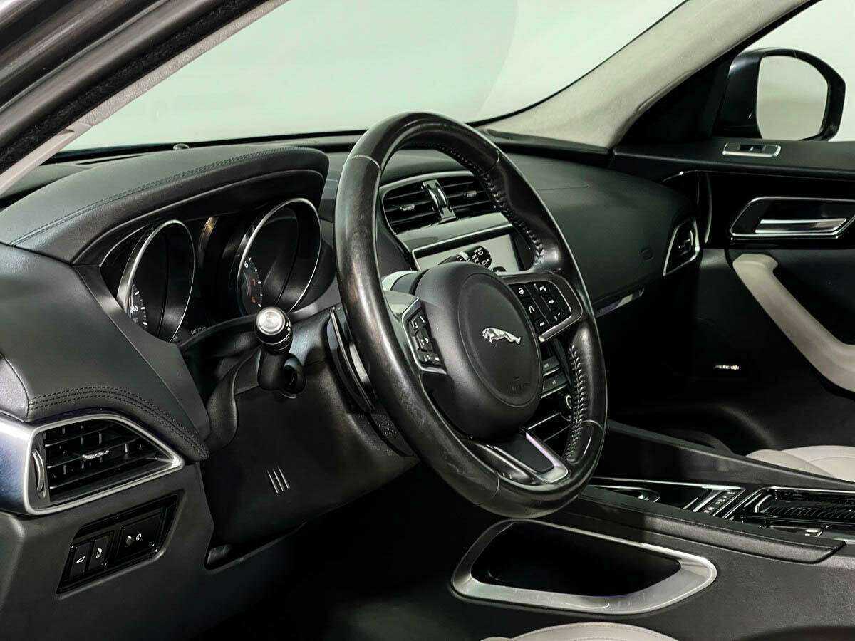 Купить Jaguar F-Pace, 2019, 88 930 км, фото №10
