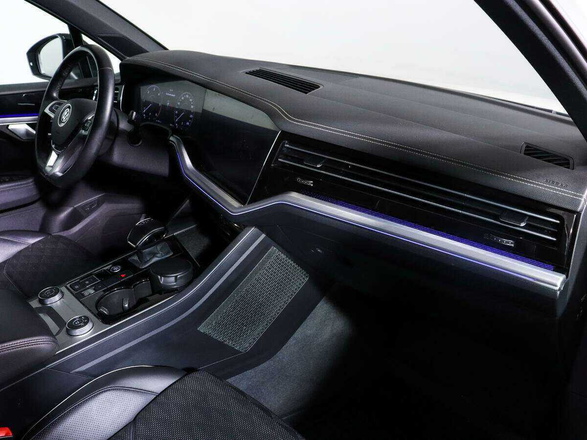 Купить Volkswagen Touareg, 2020, 58 000 км, фото №6