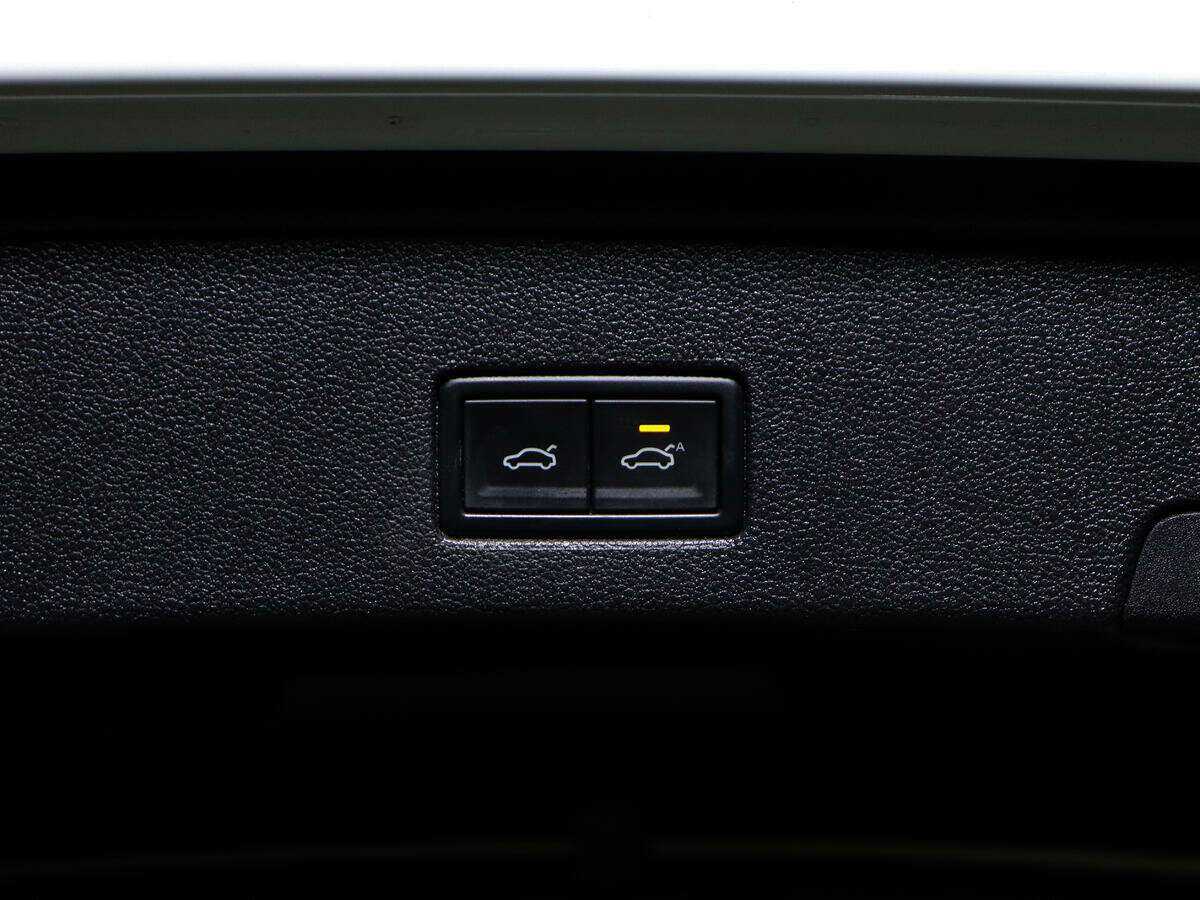 Купить Volkswagen Touareg, 2020, 58 000 км, фото №16