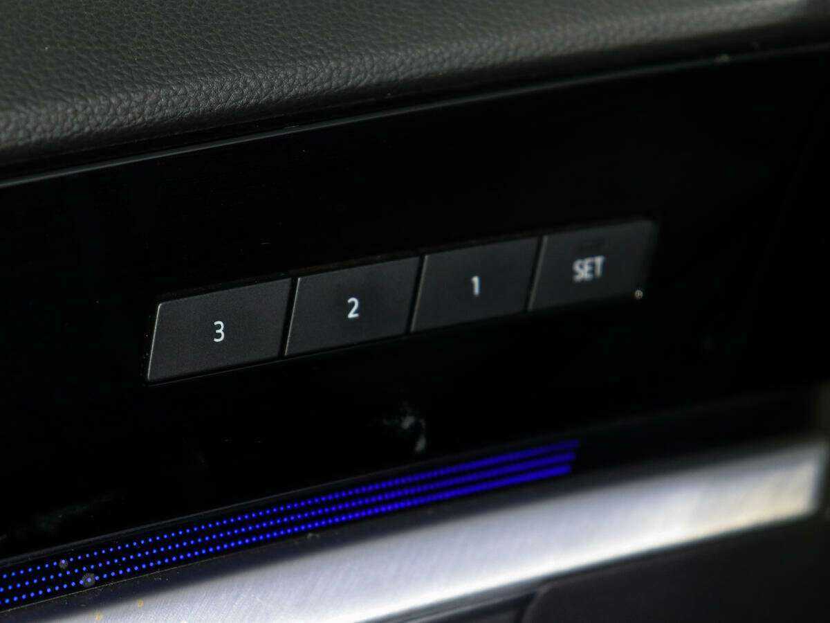 Купить Volkswagen Touareg, 2020, 58 000 км, фото №18