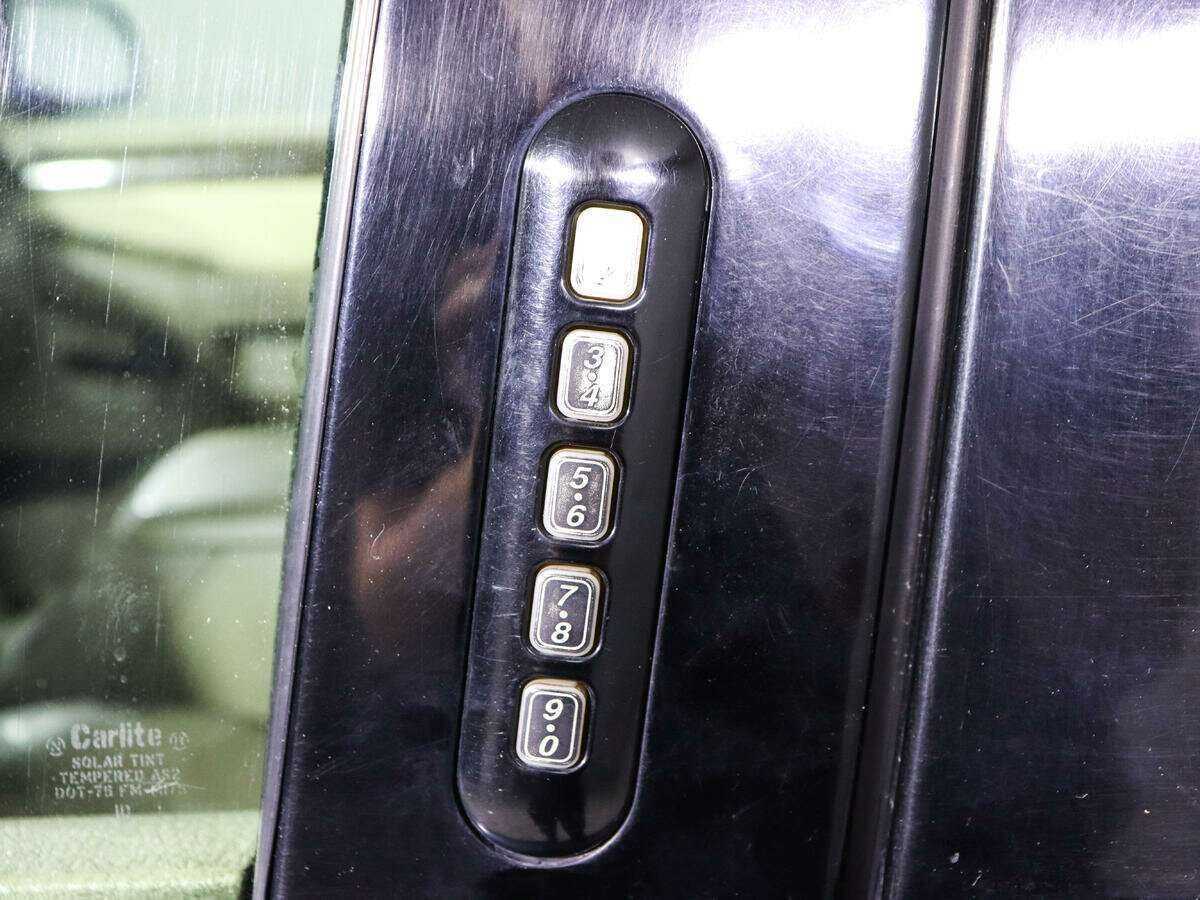 Купить Ford Explorer, 2002, 330 951 км, фото №17