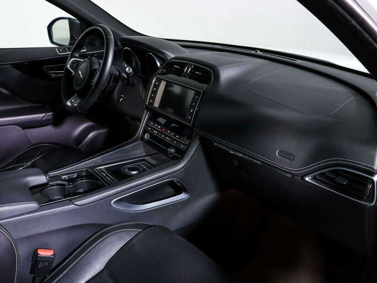 Купить Jaguar F-Pace, 2016, 90 800 км, фото №9