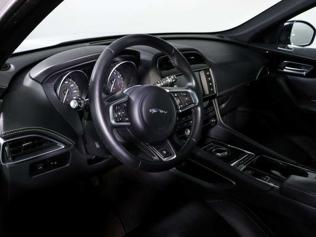 Купить Jaguar F-Pace, 2016, 90 800 км, фото №14