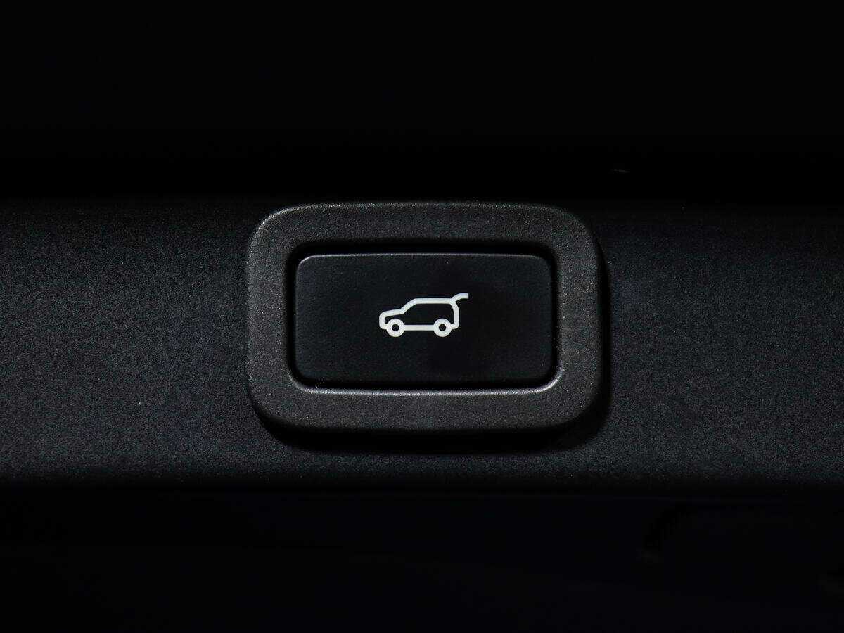 Купить Jaguar F-Pace, 2016, 90 800 км, фото №16