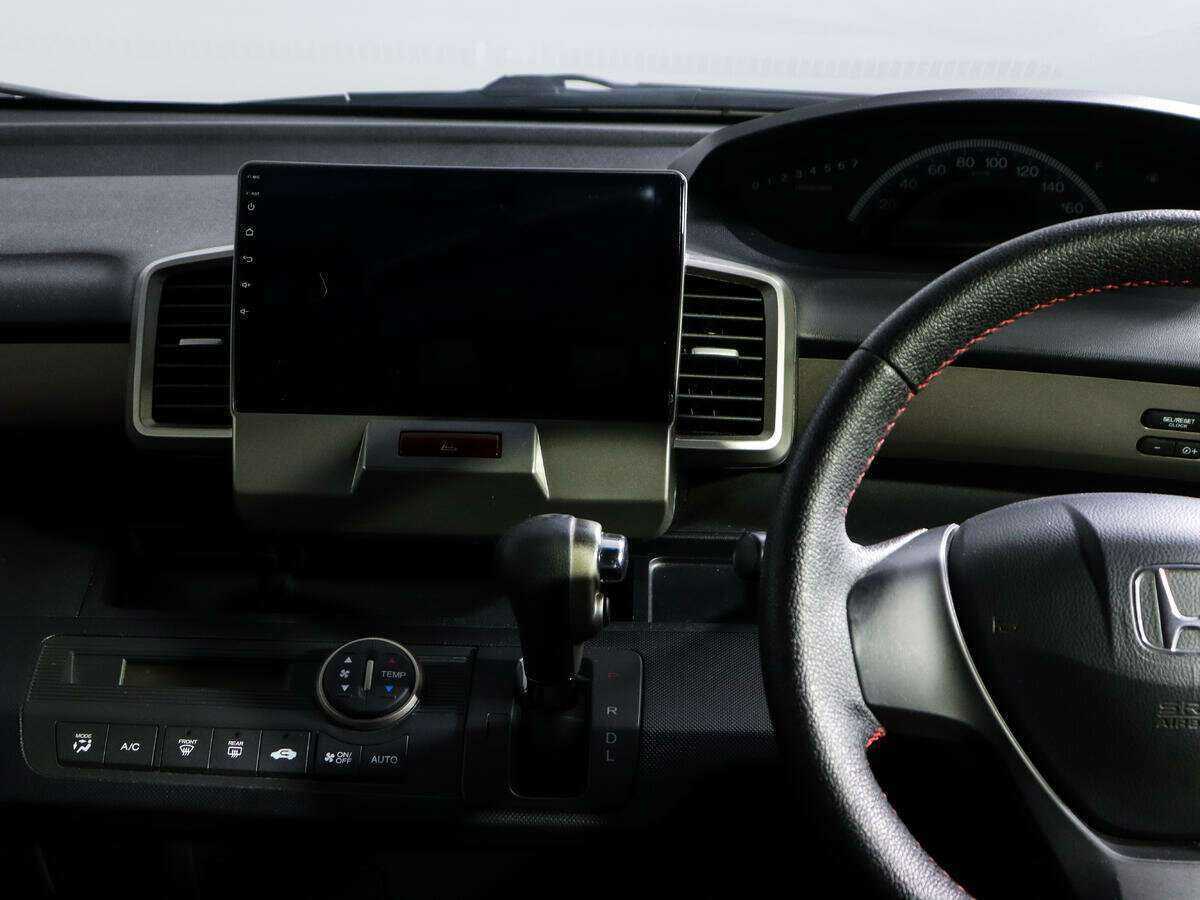 Купить Honda Freed Spike, 2012, 186 488 км, фото №11