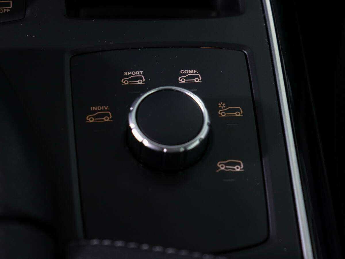 Купить Mercedes-Benz GLE 300, 2016, 48 094 км, фото №25