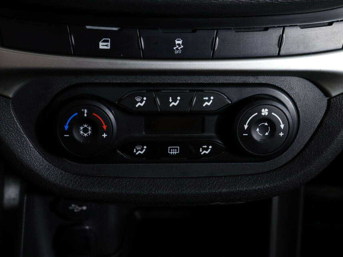 Купить Lada (ВАЗ) Vesta SW Cross, 2019, 62 280 км, фото №18