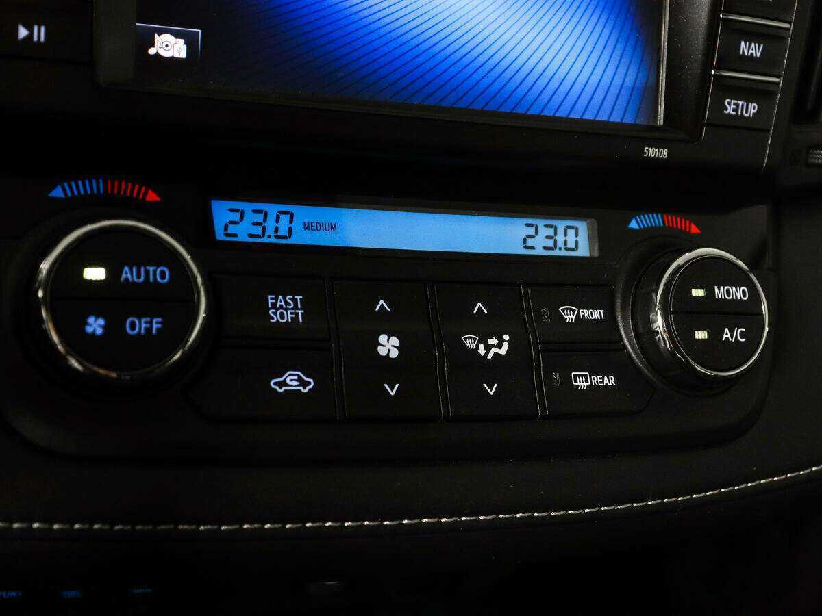 Купить Toyota RAV4, 2017, 34 302 км, фото №17