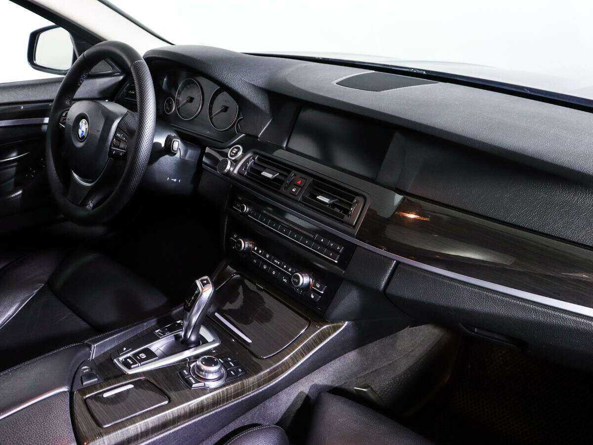 Купить BMW 5 серии 523i, 2011, 239 272 км, фото №7