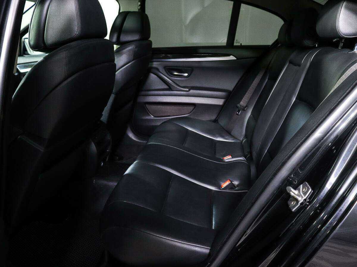 Купить BMW 5 серии 523i, 2011, 239 272 км, фото №8