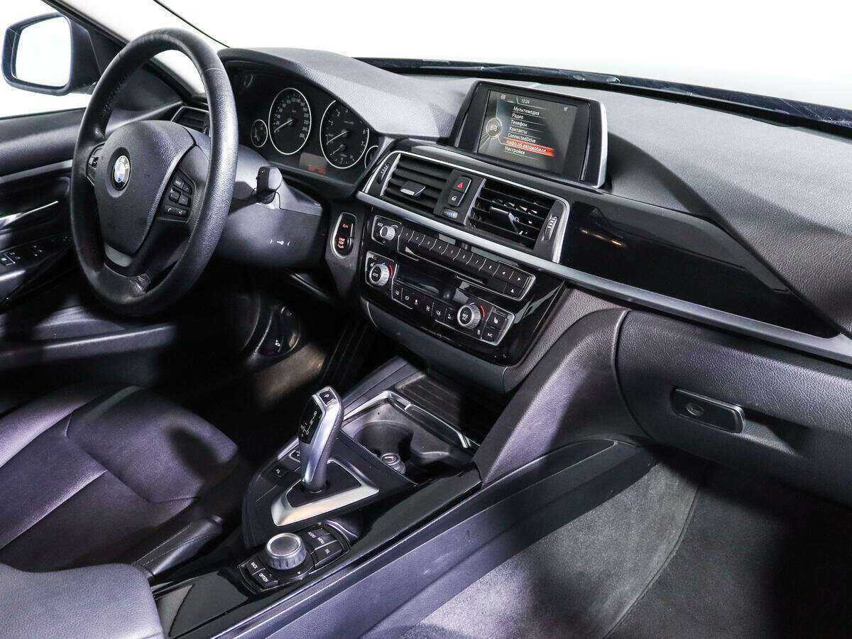 Купить BMW 3 серии 318i, 2017, 82 500 км, фото №6