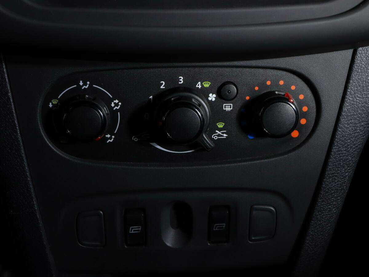 Купить Renault Logan, 2020, 39 000 км, фото №17