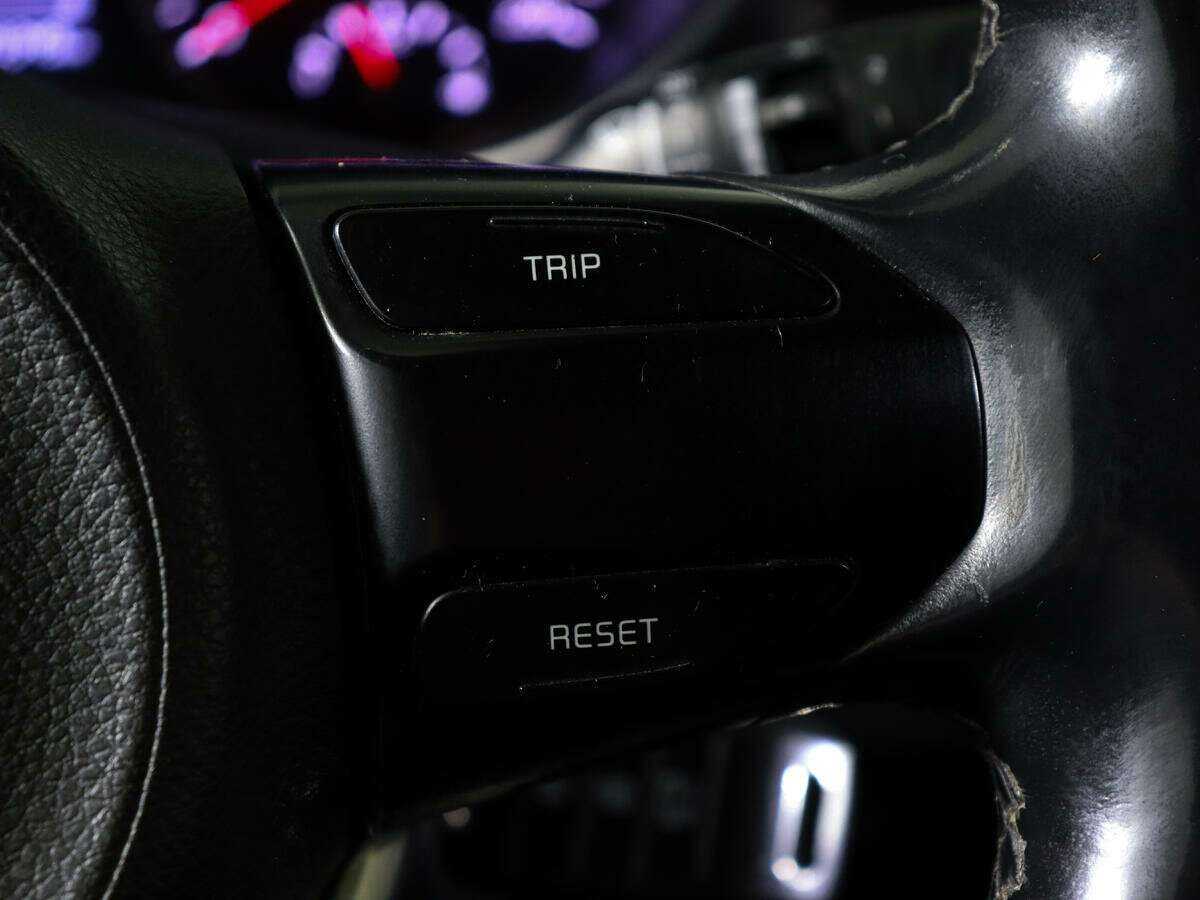 Купить Kia Rio X-Line, 2018, 105 349 км, фото №17