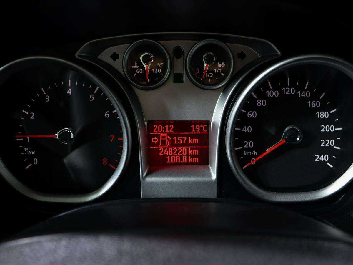 Купить Ford Focus, 2008, 248 219 км, фото №11