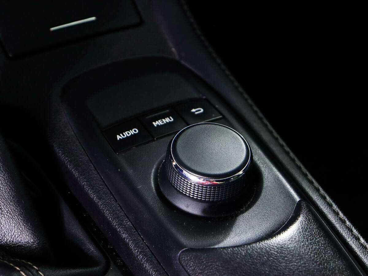 Купить Lexus ES 200, 2016, 121 281 км, фото №15