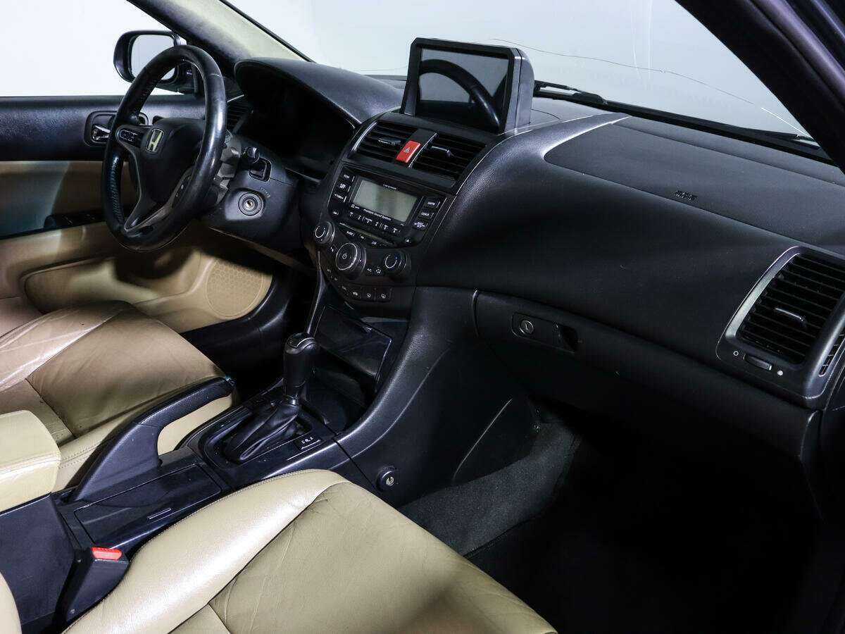 Купить Honda Accord, 2004, 374 809 км, фото №7