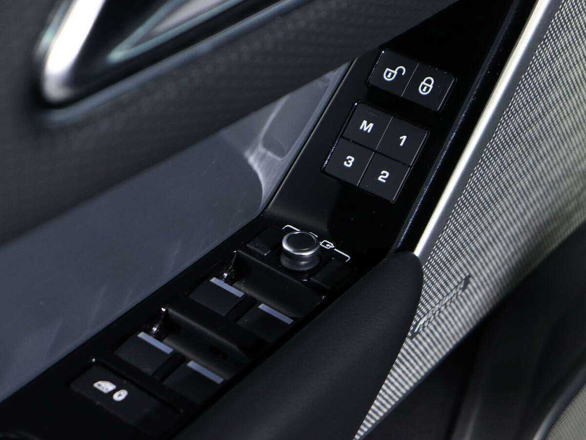 Купить Land Rover Range Rover Velar, 2018, 94 060 км, фото №15