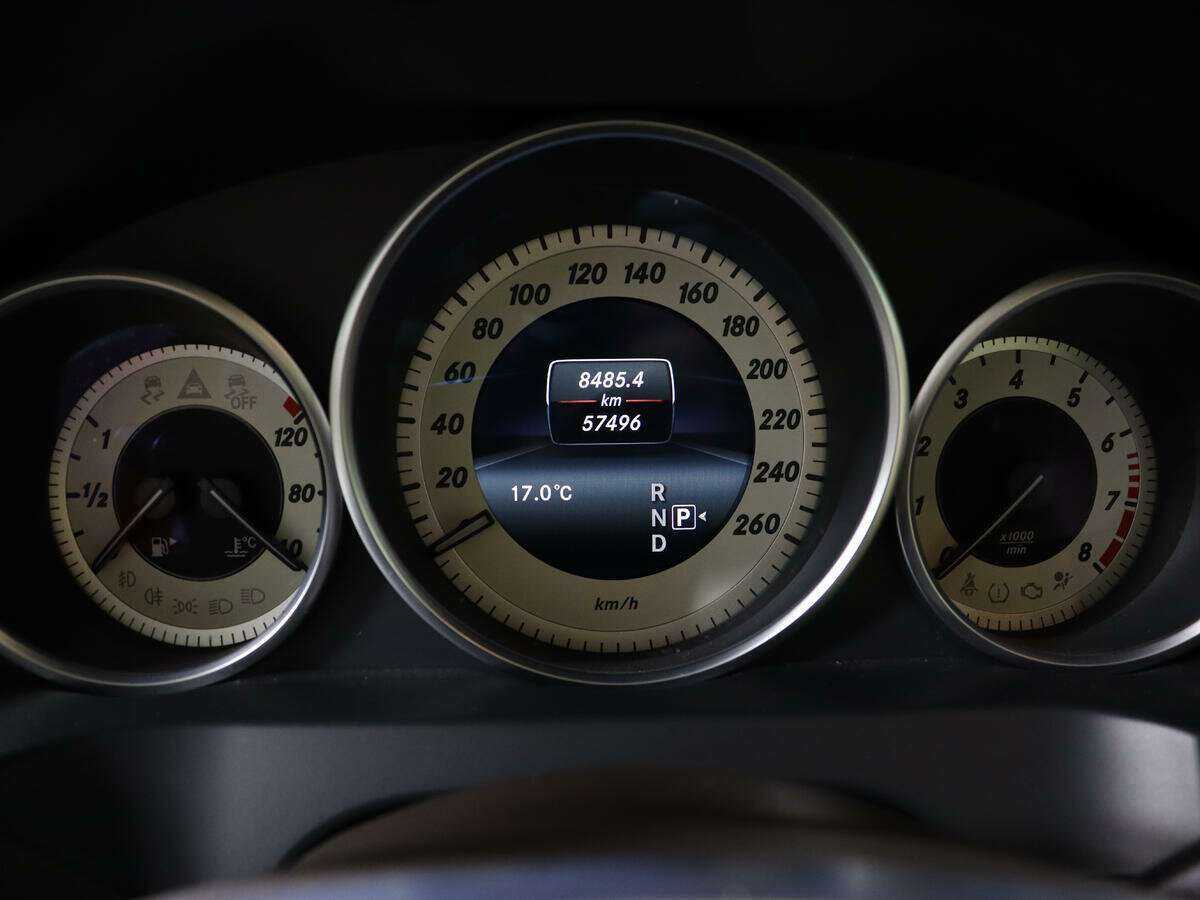 Купить Mercedes-Benz E-Класс 200, 2016, 57 000 км, фото №11