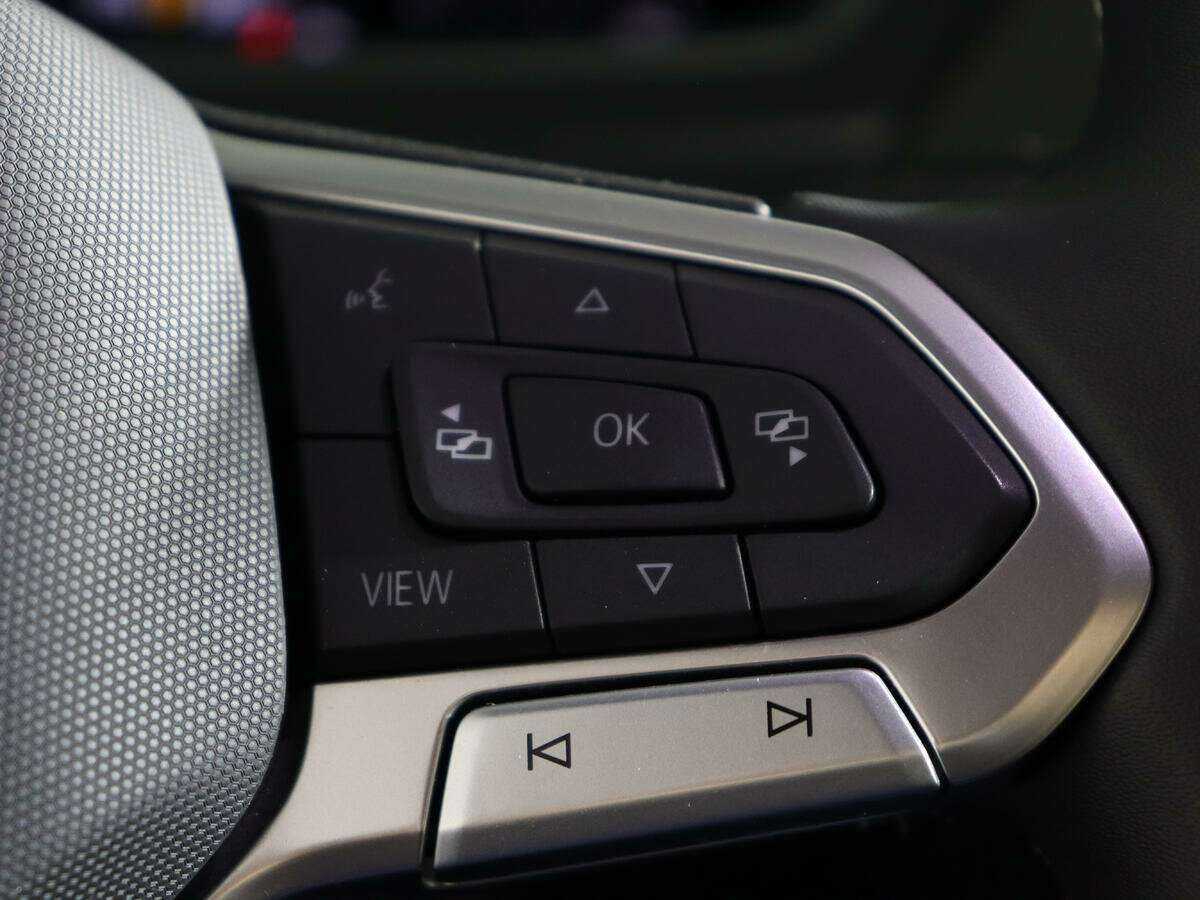 Купить Volkswagen Tiguan, 2022, 4 803 км, фото №18