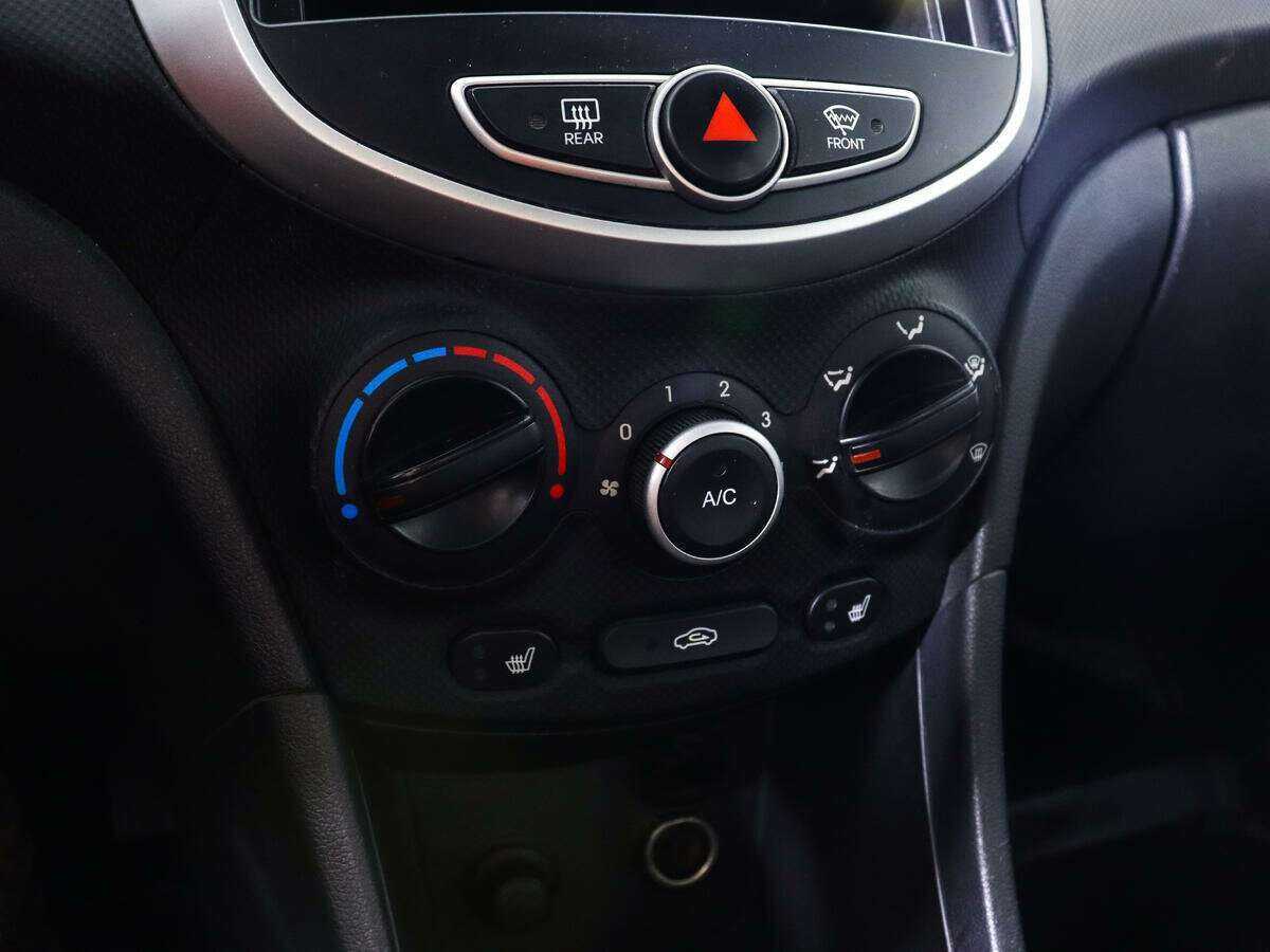 Купить Hyundai Solaris, 2011, 152 235 км, фото №13