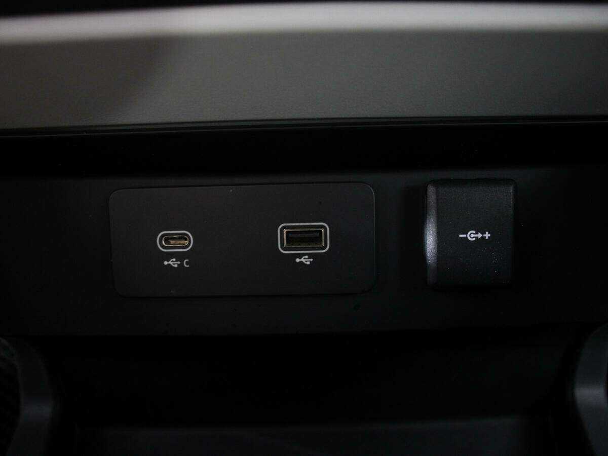 Купить Land Rover Defender 110, 2020, 117 950 км, фото №24