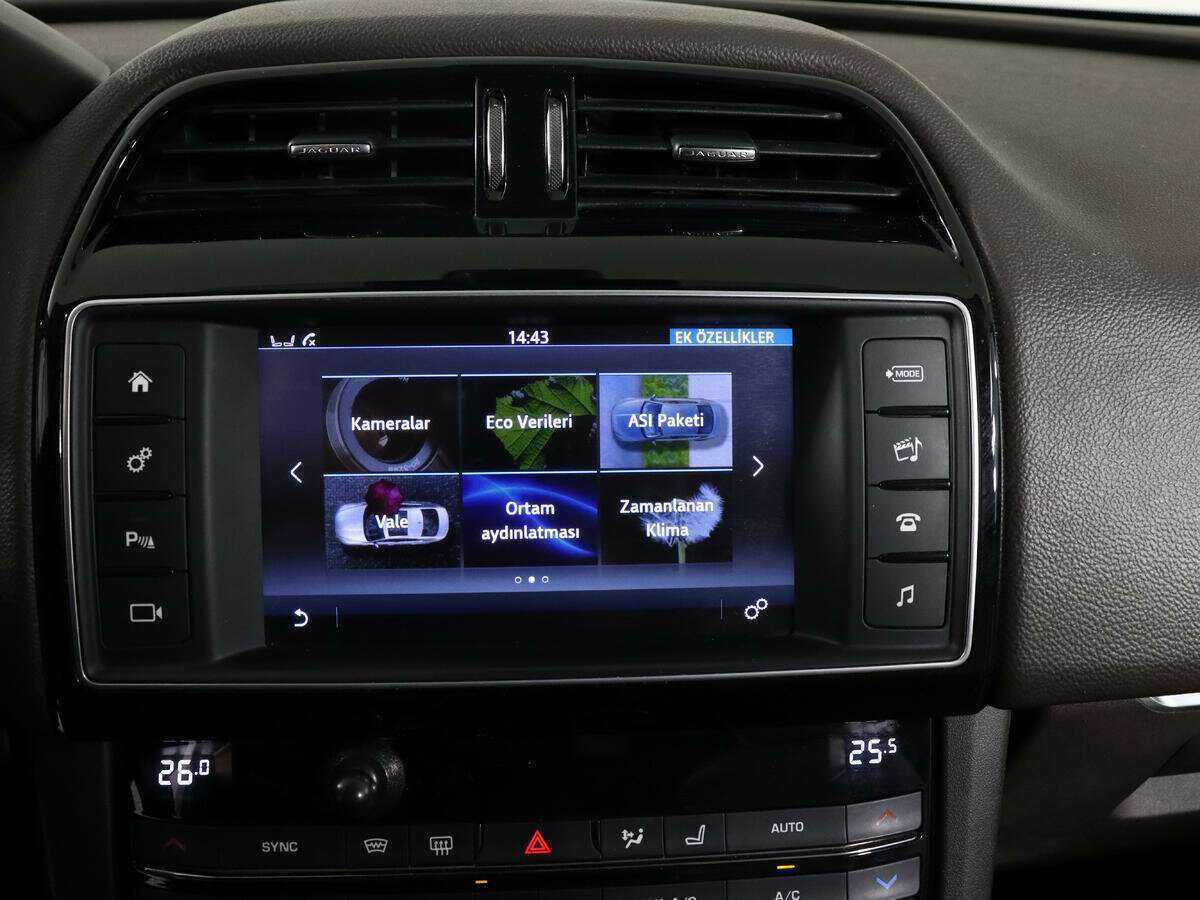 Купить Jaguar F-Pace, 2017, 130 200 км, фото №33