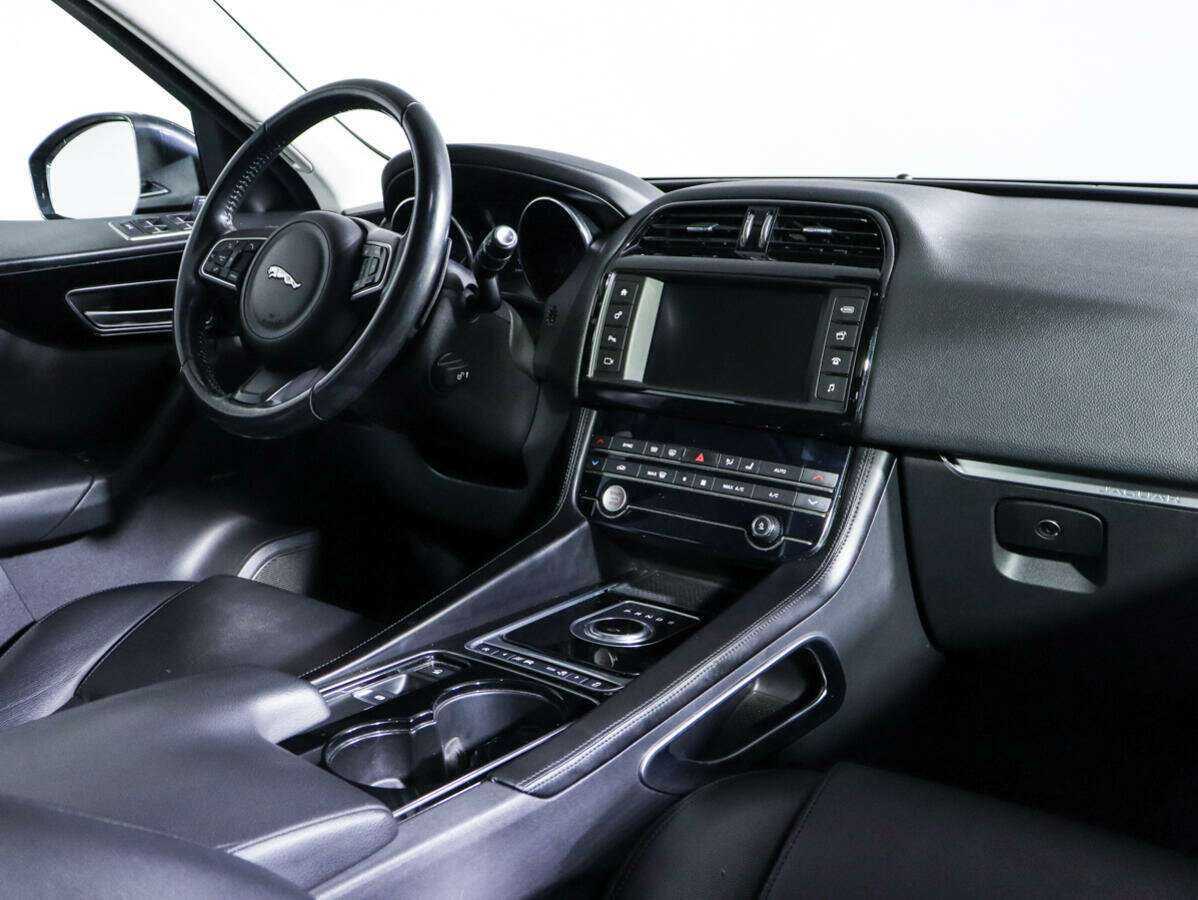 Купить Jaguar F-Pace, 2016, 94 165 км, фото №5