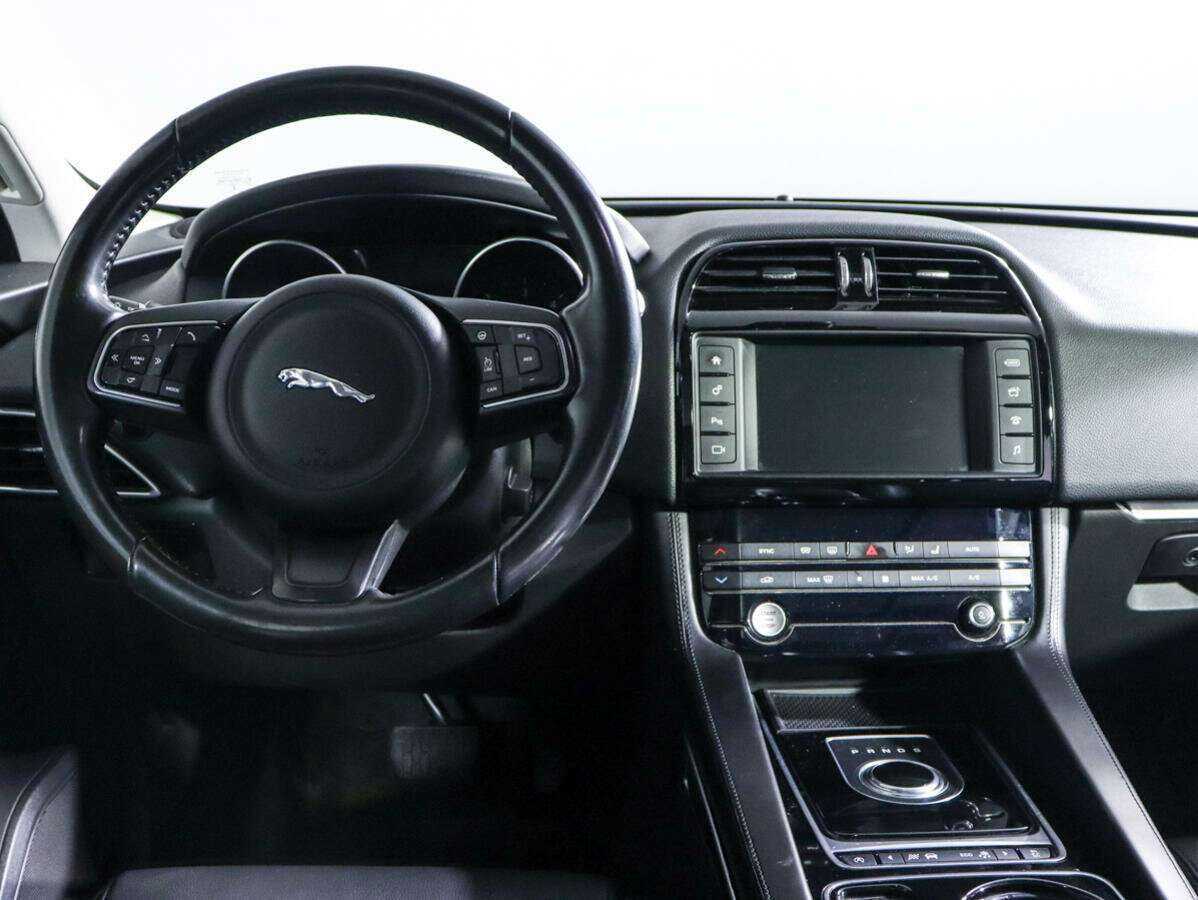 Купить Jaguar F-Pace, 2016, 94 165 км, фото №8