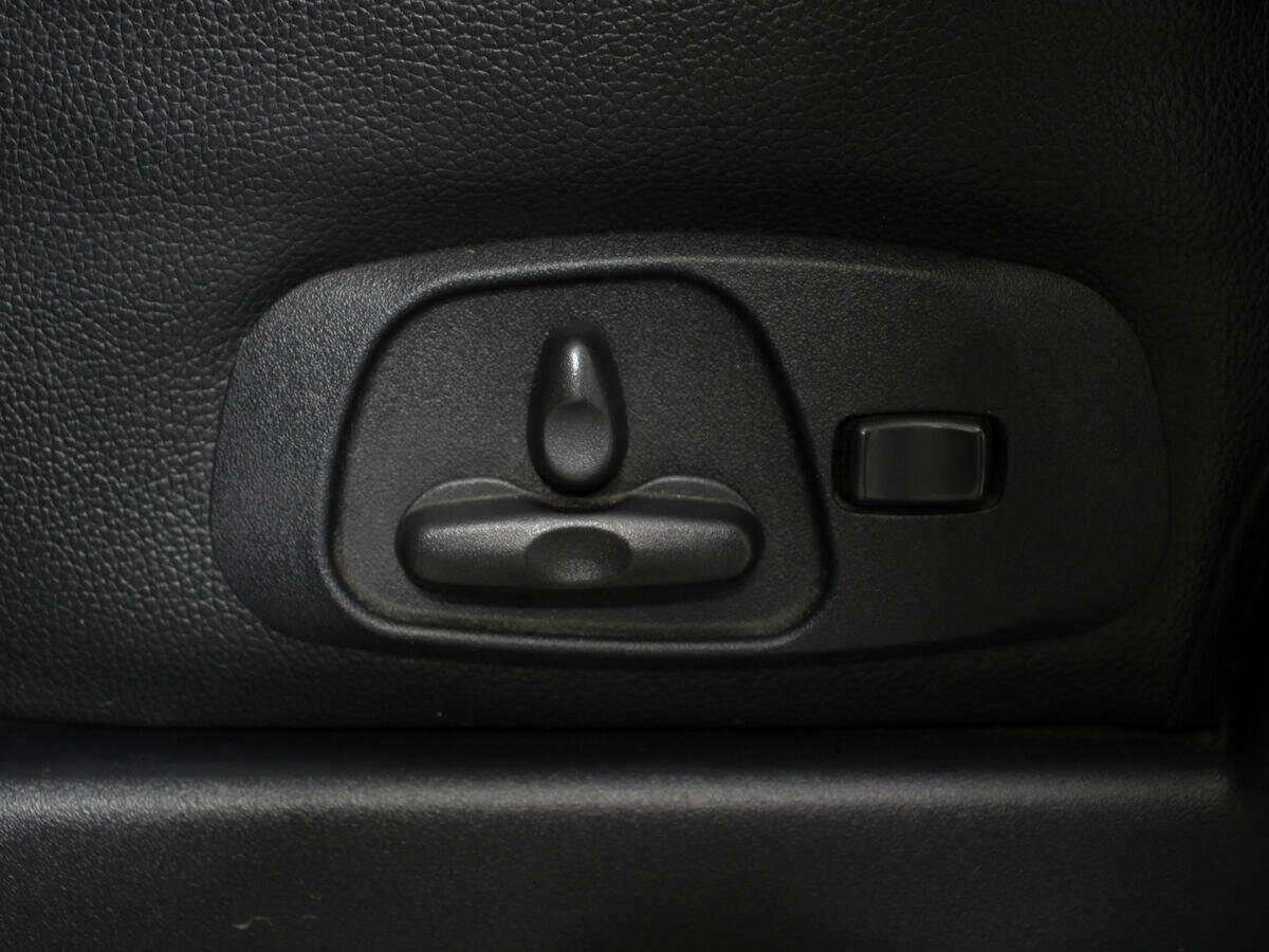 Купить Mitsubishi Pajero, 2011, 284 635 км, фото №15