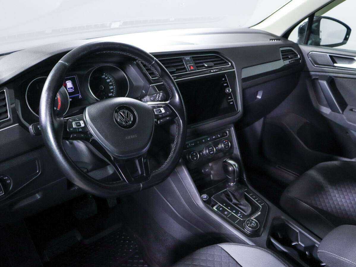 Купить Volkswagen Tiguan, 2018, 118 948 км, фото №12