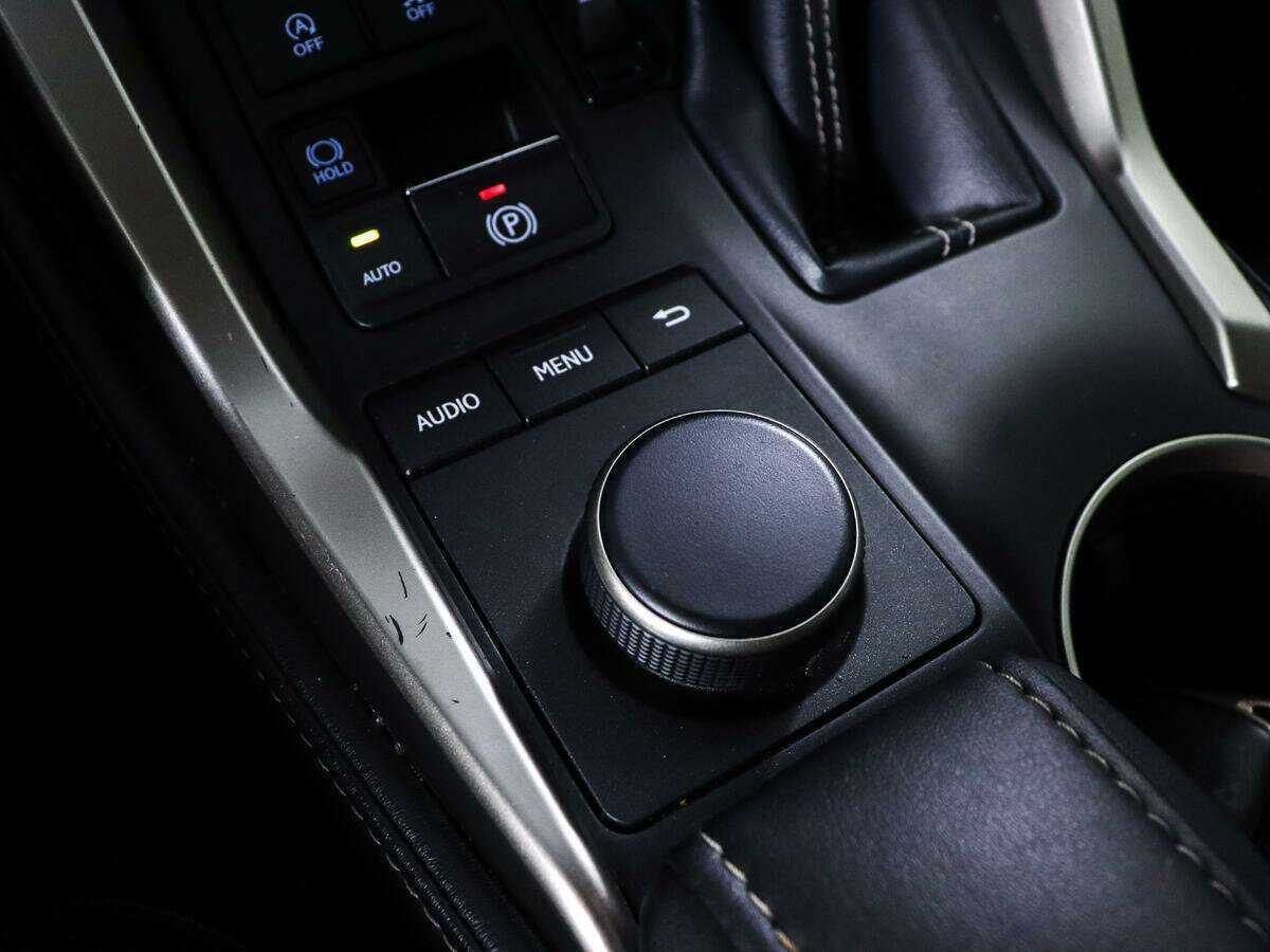 Купить Lexus NX 200, 2017, 62 370 км, фото №16