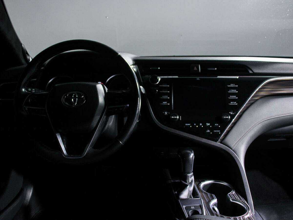 Купить Toyota Camry, 2018, 83 000 км, фото №10