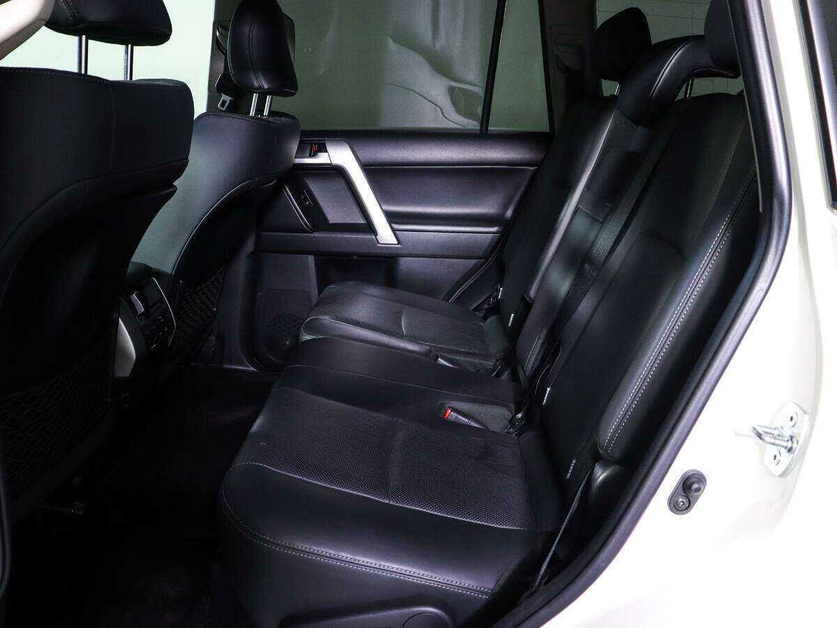 Купить Toyota Land Cruiser Prado, 2022, 4 296 км, фото №7
