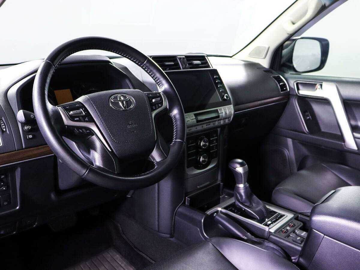 Купить Toyota Land Cruiser Prado, 2022, 4 296 км, фото №11