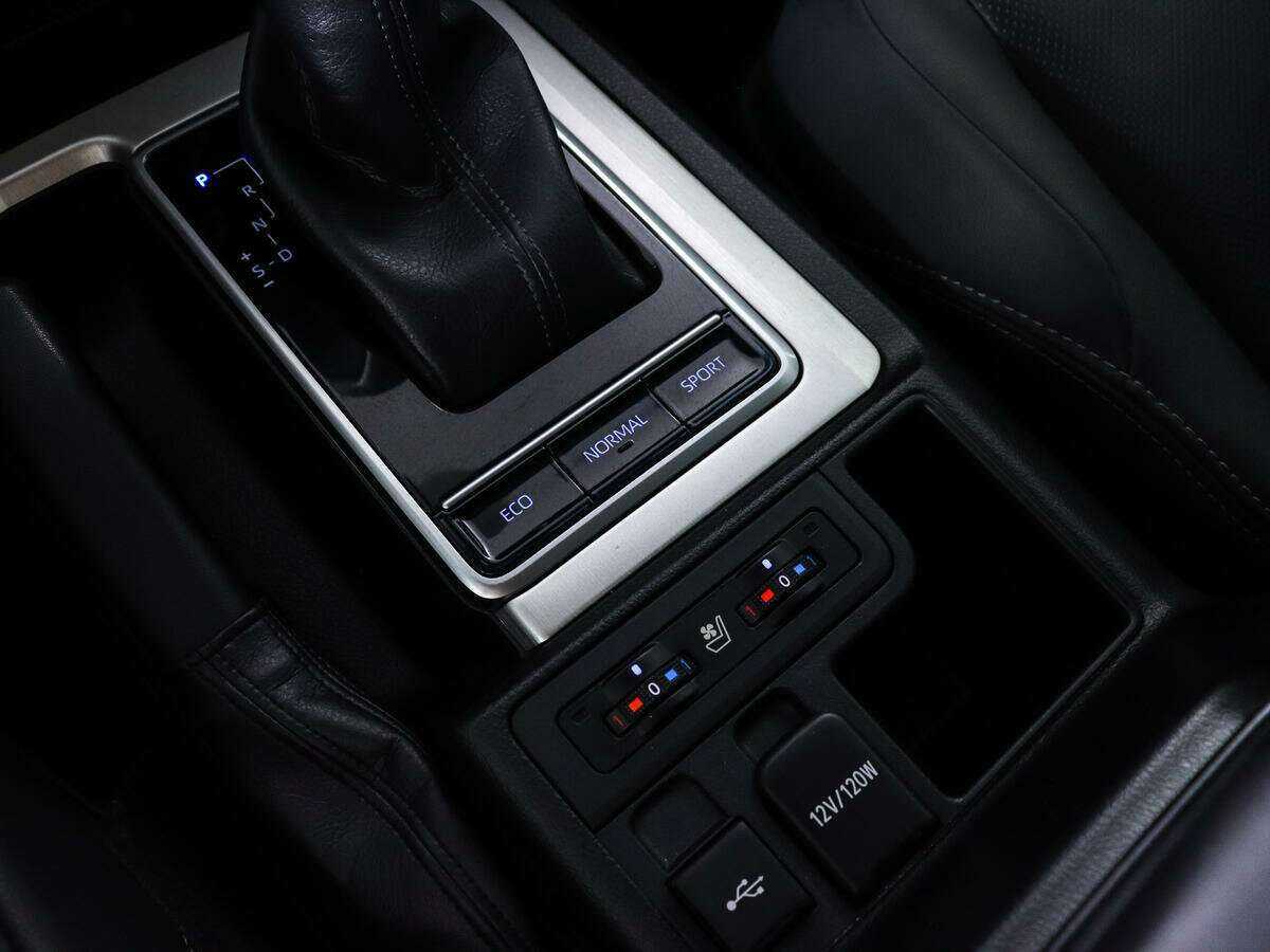 Купить Toyota Land Cruiser Prado, 2022, 4 296 км, фото №16
