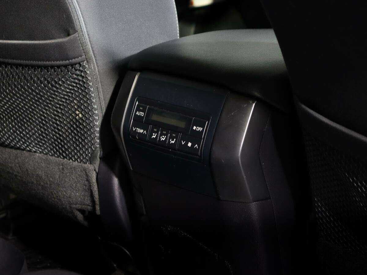 Купить Toyota Land Cruiser Prado, 2019, 143 980 км, фото №15