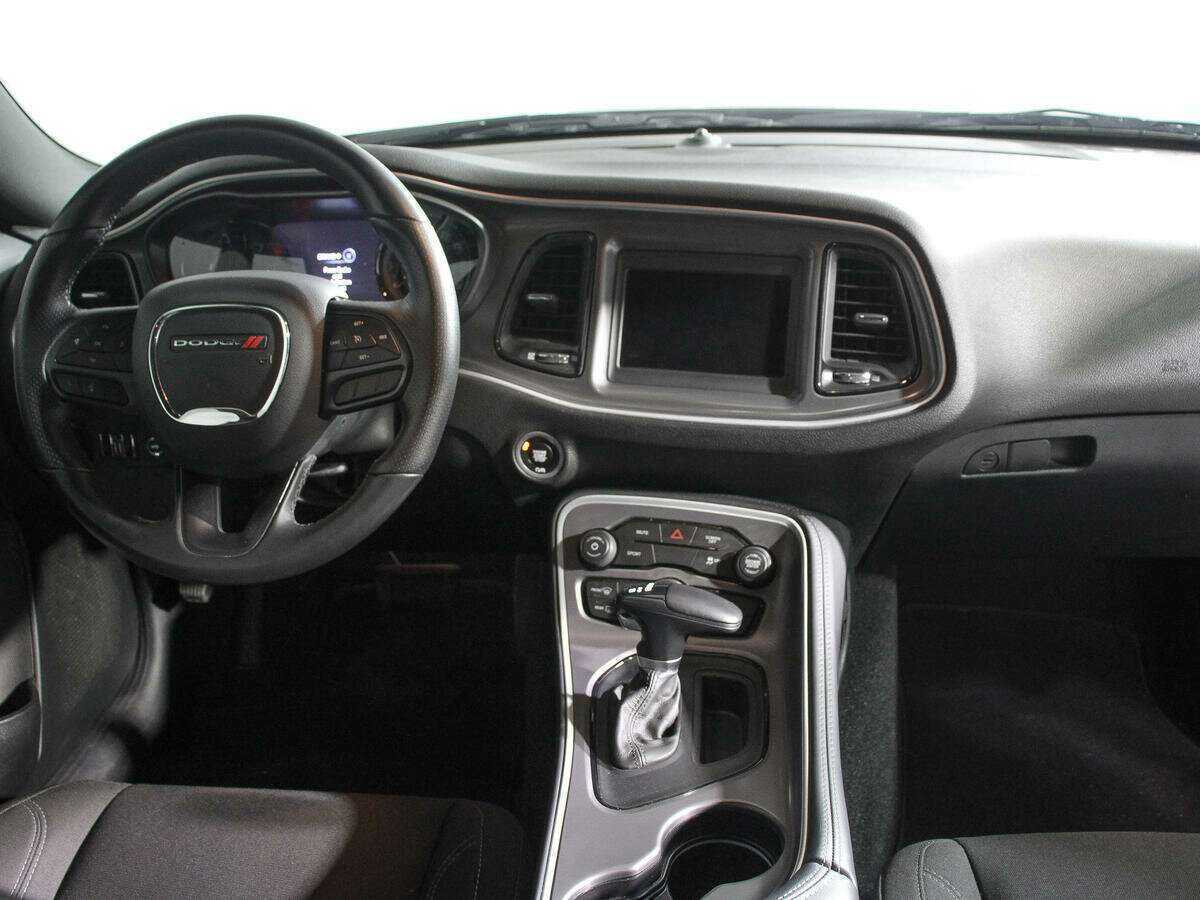 Купить Dodge Challenger, 2022, 14 570 км, фото №11