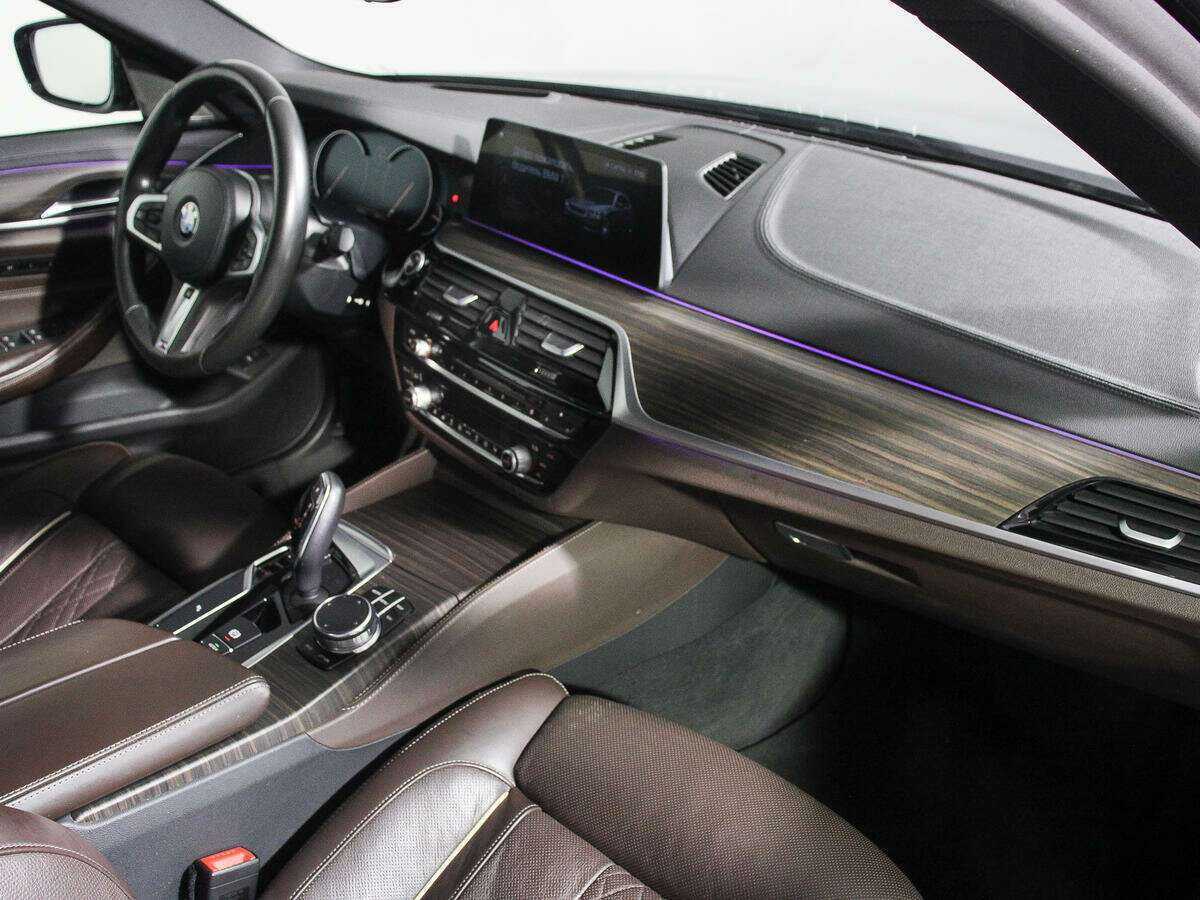 Купить BMW 5 серии 540i xDrive, 2017, 75 124 км, фото №5