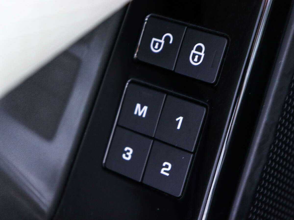 Купить Land Rover Range Rover Velar, 2019, 123 550 км, фото №25