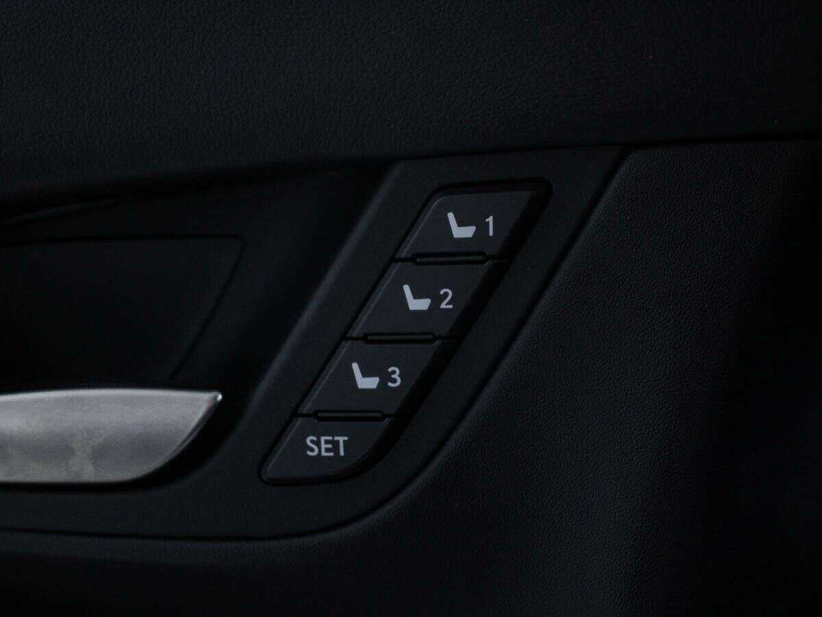 Купить Lexus LX 450d, 2016, 209 891 км, фото №22