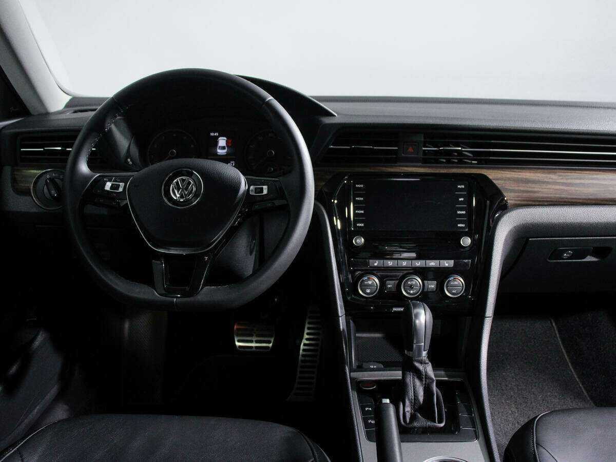 Купить Volkswagen Passat (North America and China), 2021, 12 832 км, фото №8