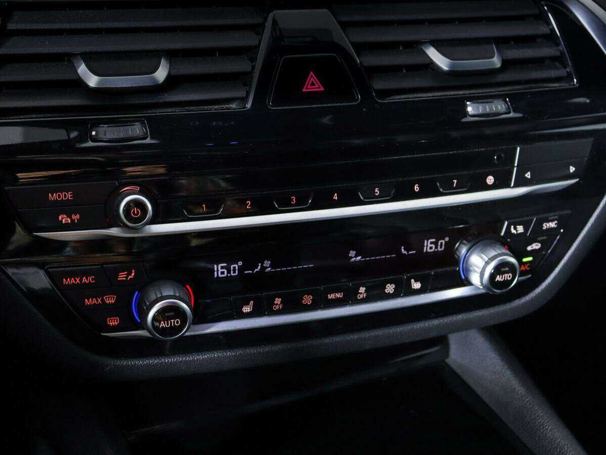 Купить BMW 5 серии 520d xDrive, 2018, 175 697 км, фото №17