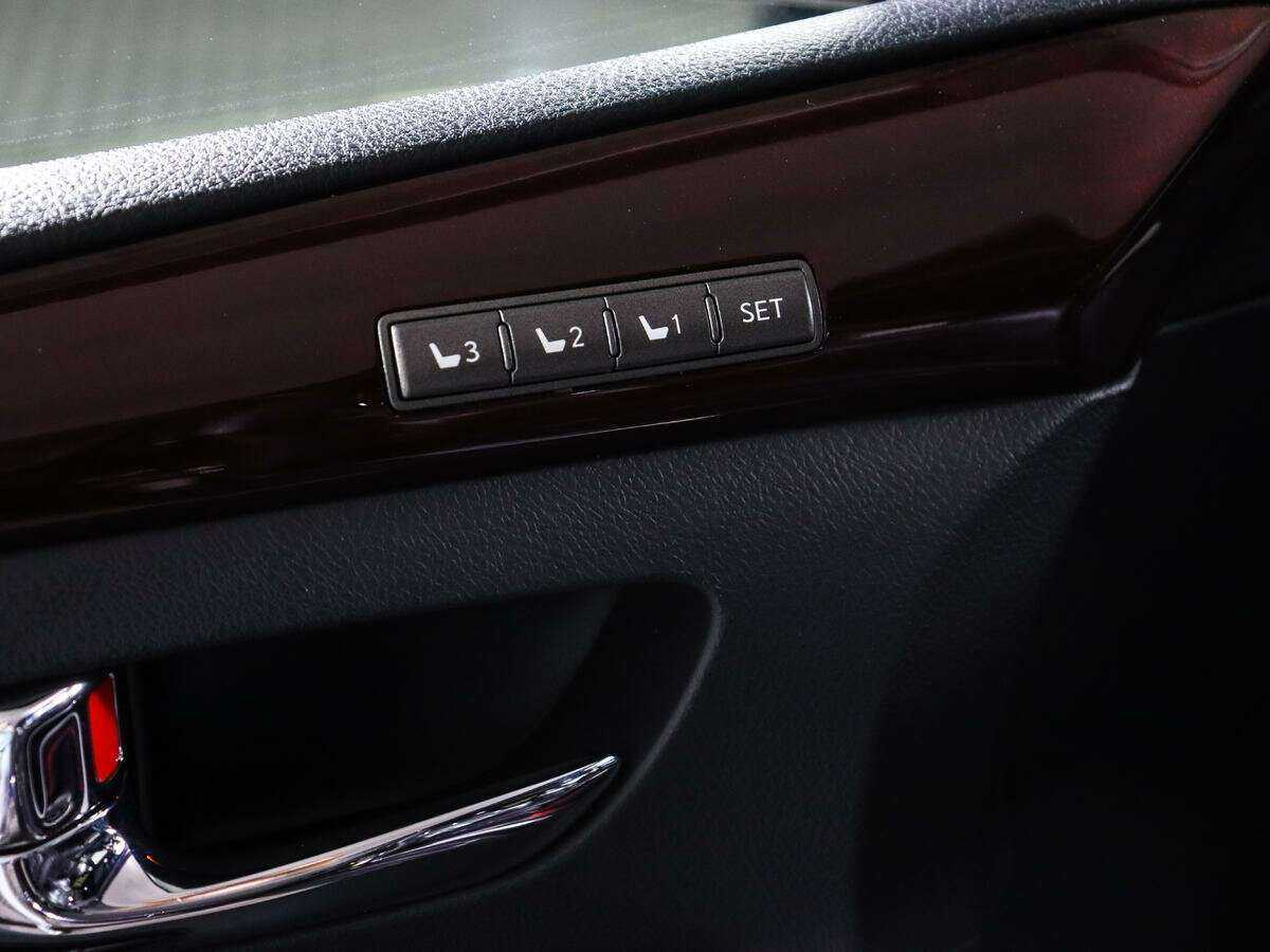 Купить Lexus LX 570, 2015, 174 568 км, фото №23