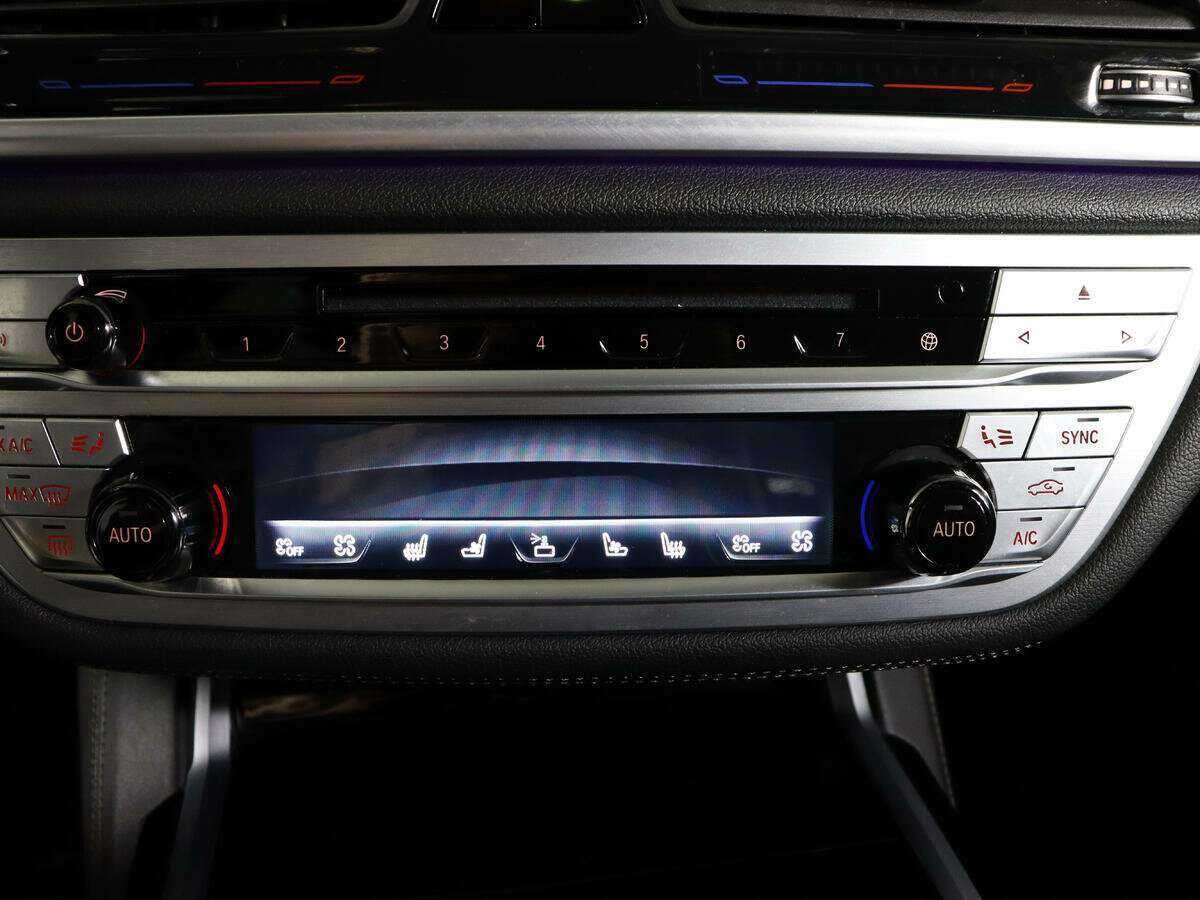 Купить BMW 7 серии 750d xDrive, 2018, 125 919 км, фото №27