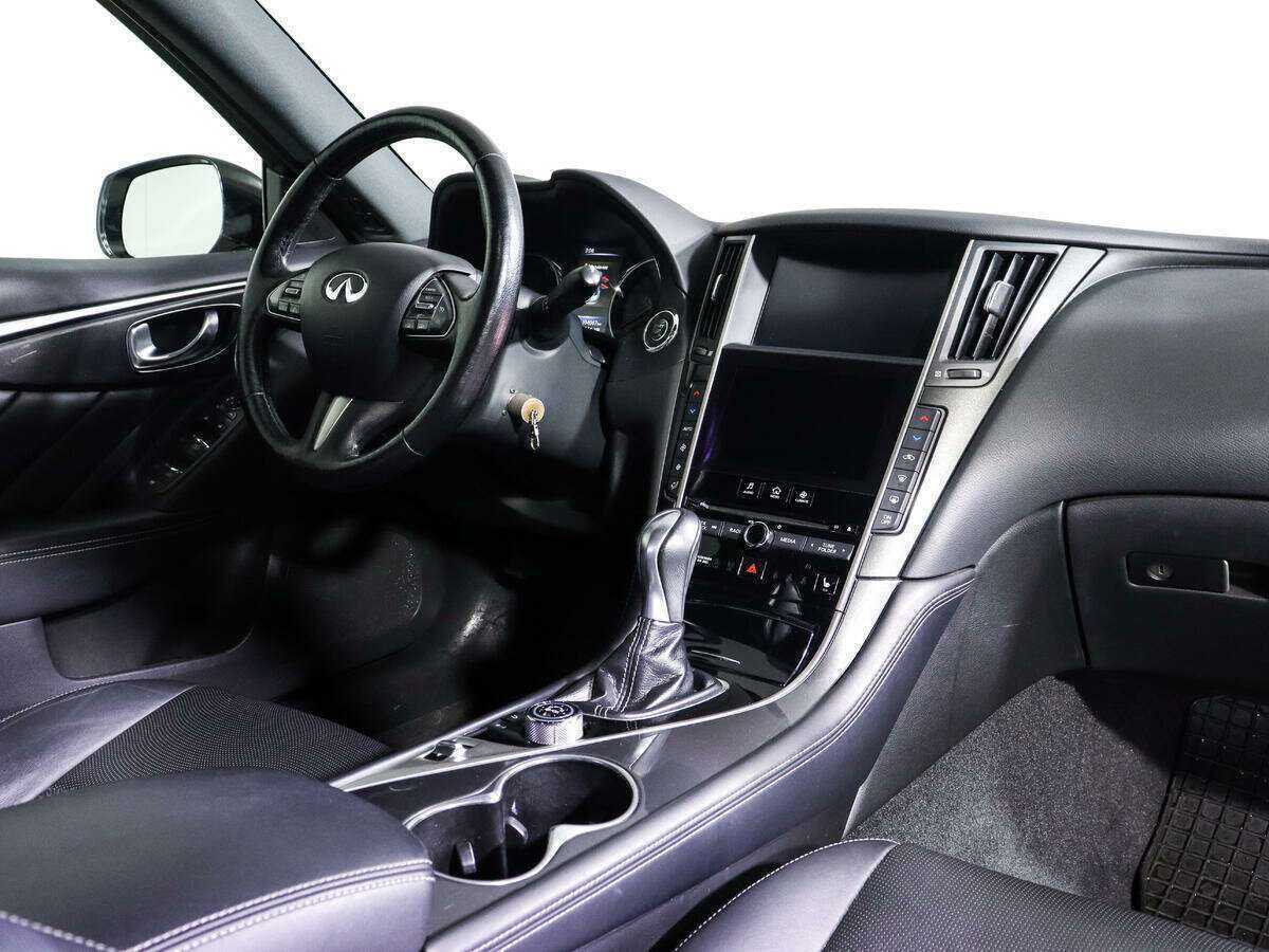 Купить Infiniti Q50, 2017, 104 066 км, фото №6