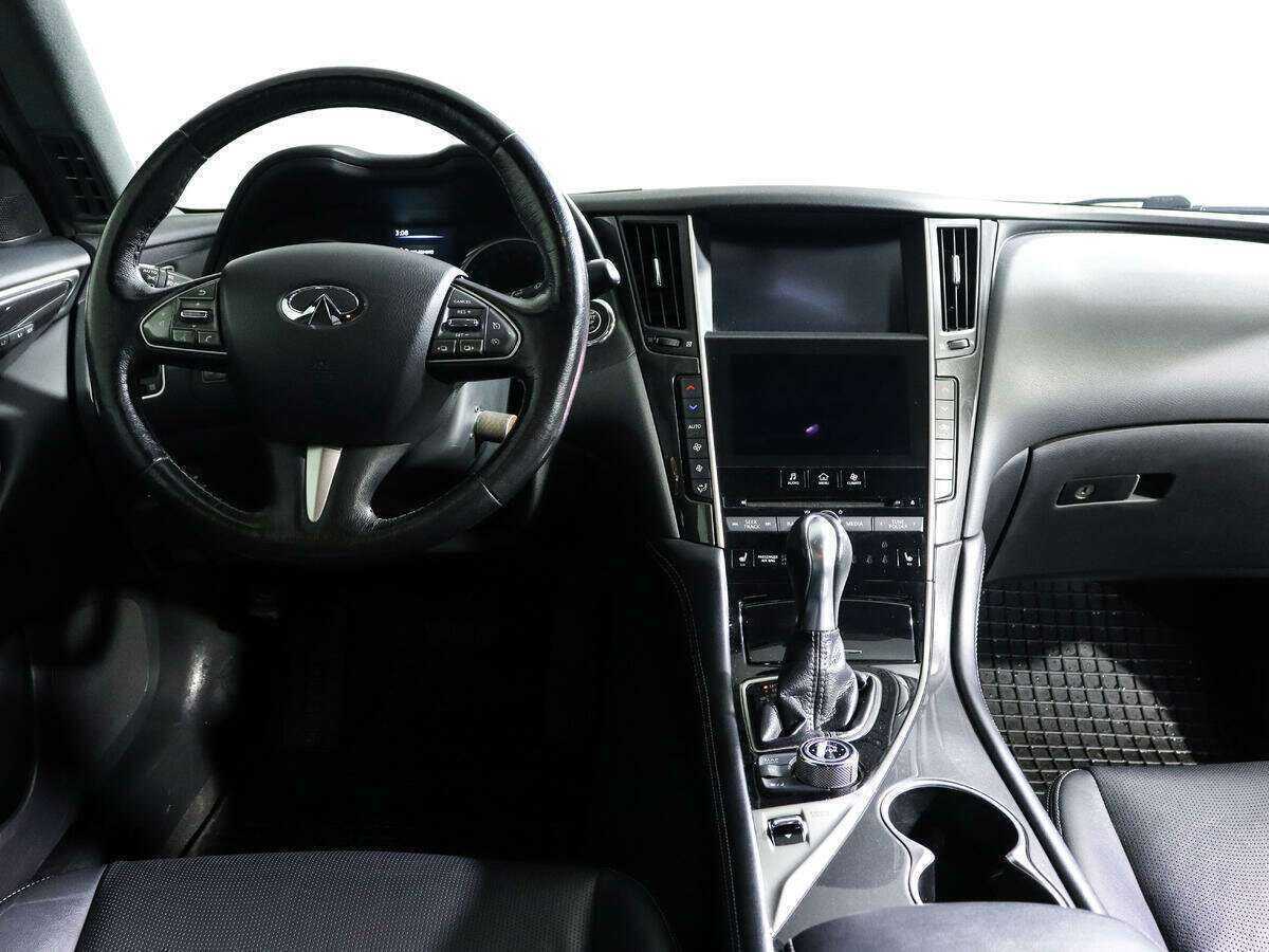 Купить Infiniti Q50, 2017, 104 066 км, фото №9